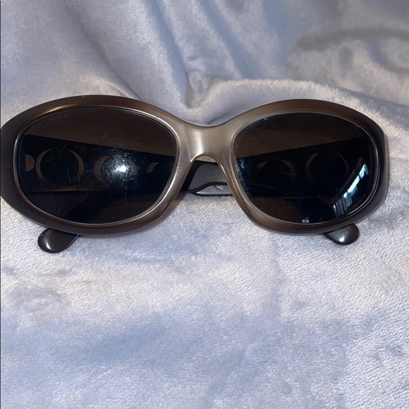Genuine Vintage Fendi Sunglasses- Plastic Frame - Picture 9 of 16